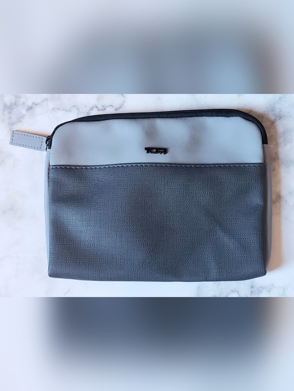 NEW Tumi Delta Airline One Amenity Kit Grey Toiletry Empty